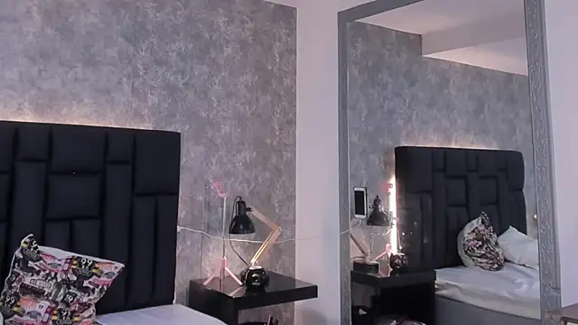 crystaldarliing online show from 17, 11, 2025