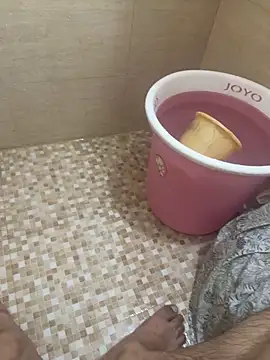 Snapshot of saumon3022 chatting on 4, 10, 2025 saumon3022 online show from 4, 10, 2025