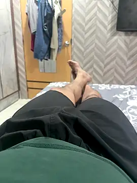 Snapshot of saumon3022 chatting on 8, 11, 2025 saumon3022 online show from 8, 11, 2025