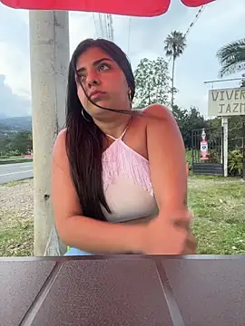 Isaa-Sweet online show from 23, 11, 2025