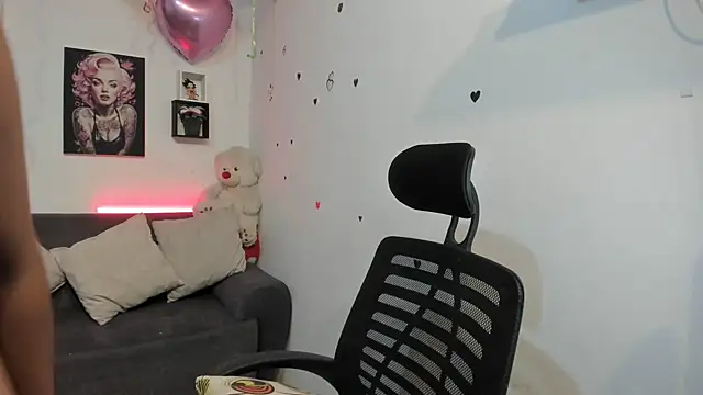 anastasia tuya online show from 1, 4, 2026