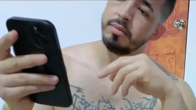 Snapshot of Hunter_Hoott chatting on 19, 9, 2025 Hunter Hoott online show from 19, 9, 2025