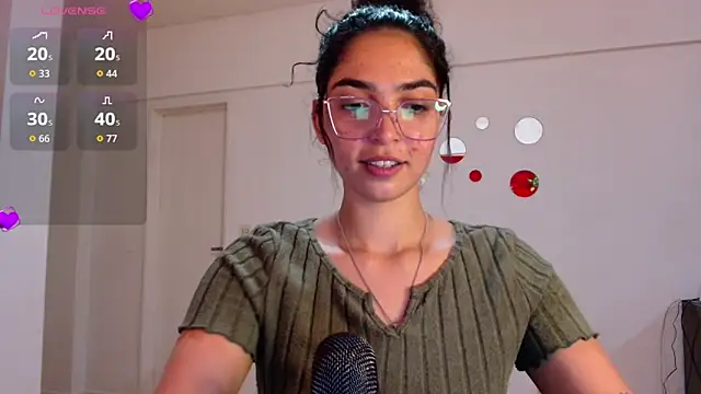 Snapshot of Ariagal chatting on 11, 11, 2025 Ariagal online show from 11, 11, 2025