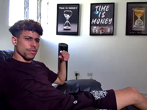 Snapshot of Dollarhot30 chatting on 4, 3, 2026 Dollarhot30 online show from 4, 3, 2026