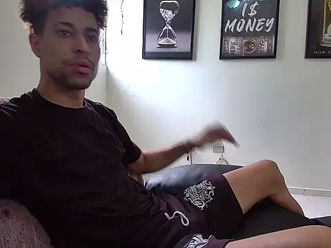 Snapshot of Dollarhot30 chatting on 5, 3, 2026 Dollarhot30 online show from 5, 3, 2026