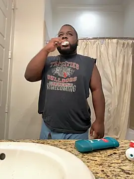 Snapshot of mistermidnightsnack chatting on 26, 9, 2025 mistermidnightsnack online show from 26, 9, 2025