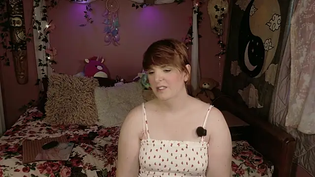 Snapshot of Maddy_cat_91 chatting on 27, 7, 2026 Maddy cat 91 online show from 27, 7, 2026