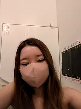 Snapshot of yuuhichan chatting on 24, 4, 2026 yuuhichan online show from 24, 4, 2026