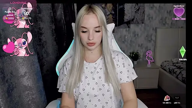 Snapshot of KiraKrox chatting on 12, 9, 2025 KiraKrox online show from 12, 9, 2025