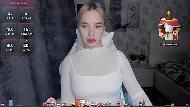 Snapshot of KiraKrox chatting on 24, 10, 2025 KiraKrox online show from 24, 10, 2025