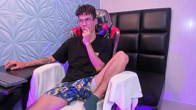 LittleMax23 online show from 23, 11, 2025