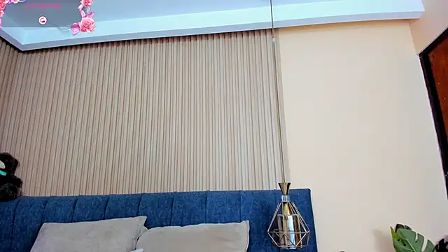 Snapshot of angel_ponce chatting on 3, 11, 2025 angel ponce online show from 3, 11, 2025