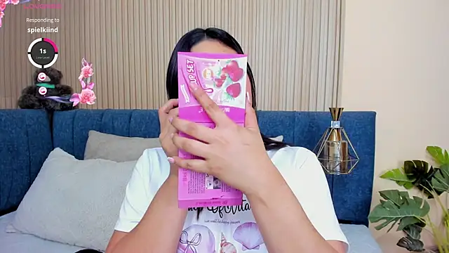 Snapshot of angel_ponce chatting on 23, 11, 2025 angel ponce online show from 23, 11, 2025