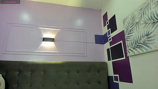 Snapshot of tiiny_emilly chatting on 23, 9, 2025 tiiny emilly online show from 23, 9, 2025