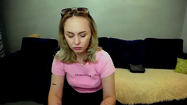 LiluMoon   online show from 1, 6, 2026