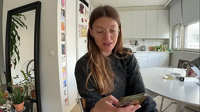 Snapshot of Scorpion_Peach chatting on 17, 9, 2025 Scorpion Peach online show from 17, 9, 2025