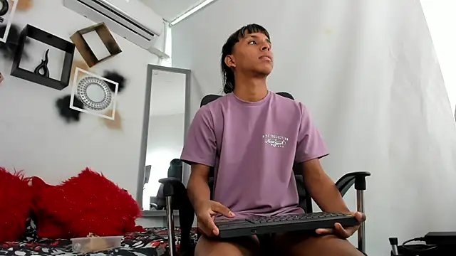 tyler twink boy online show from 16, 11, 2025