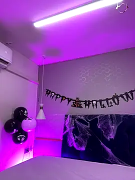 Leo Savage  online show from 12, 10, 2025