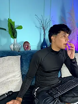 Leo Savage  online show from 18, 1, 2026