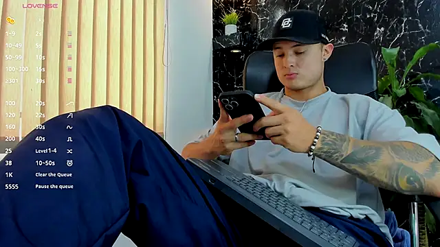 Alexander ferre online show from 27, 9, 2025