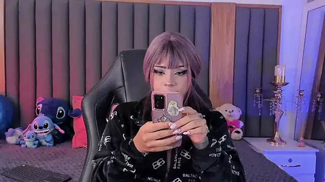 misstomie  online show from 7, 11, 2025