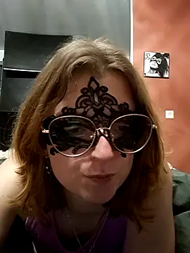 Snapshot of littlelesleytje chatting on 3, 2, 2026 littlelesleytje online show from 3, 2, 2026