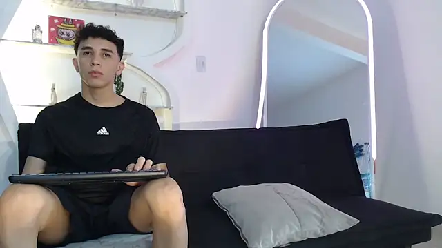 THREE GUYS HOT online show from 16, 10, 2025