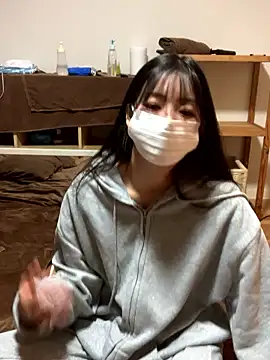 Snapshot of happy_hino chatting on 5, 10, 2025 happy hino online show from 5, 10, 2025