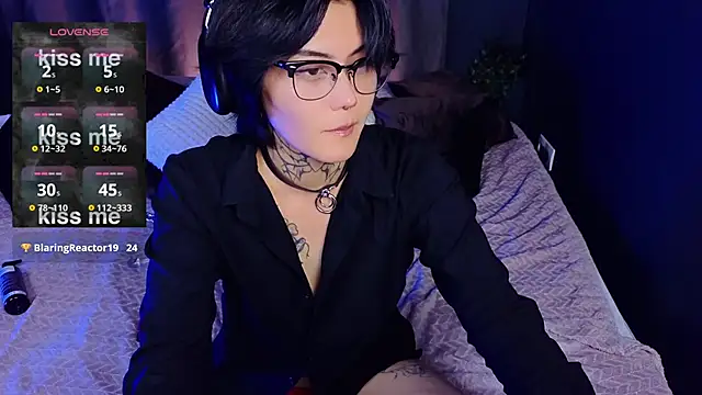 GothXRaven online show from 3, 10, 2025