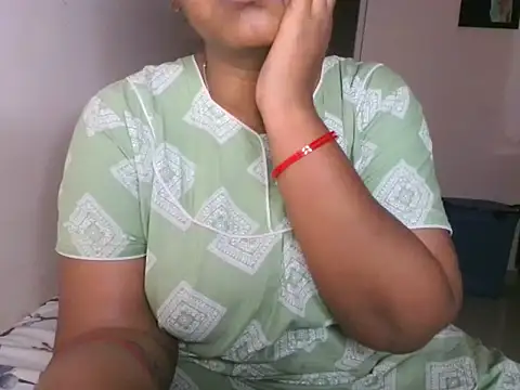 Snapshot of its_me_Rashmi chatting on 10, 9, 2025 its me Rashmi online show from 10, 9, 2025