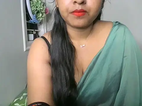 Snapshot of its_me_Rashmi chatting on 13, 10, 2025 its me Rashmi online show from 13, 10, 2025