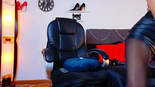 Snapshot of JadeClifford chatting on 20, 11, 2025 JadeClifford online show from 20, 11, 2025