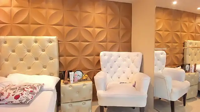 Snapshot of BarbaraCortez chatting on 13, 11, 2025 BarbaraCortez online show from 13, 11, 2025