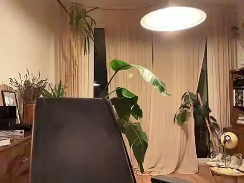 Snapshot of serafin_pekele chatting on 12, 11, 2025 serafin pekele online show from 12, 11, 2025