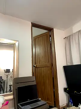 Snapshot of emma_hot2006 chatting on 27, 9, 2025 emma hot2006 online show from 27, 9, 2025