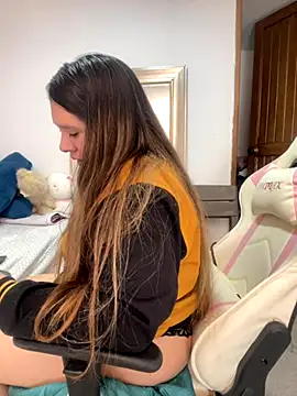 Snapshot of emma_hot2006 chatting on 29, 9, 2025 emma hot2006 online show from 29, 9, 2025