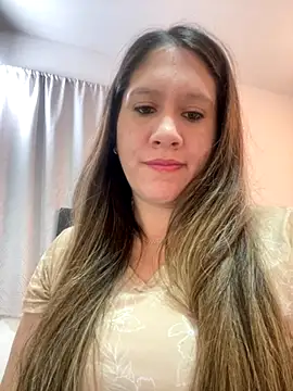 Snapshot of emma_hot2006 chatting on 22, 10, 2025 emma hot2006 online show from 22, 10, 2025