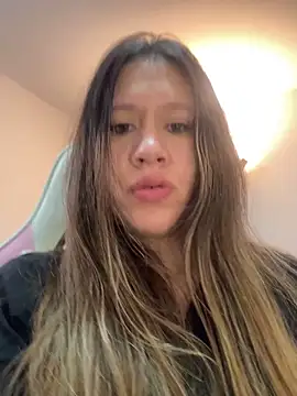 Snapshot of emma_hot2006 chatting on 23, 10, 2025 emma hot2006 online show from 23, 10, 2025