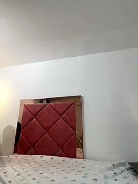 Snapshot of emma_hot2006 chatting on 8, 11, 2025 emma hot2006 online show from 8, 11, 2025