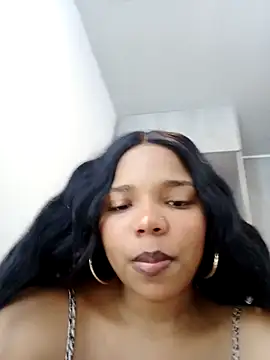 Snapshot of Chanell_mina chatting on 28, 10, 2025 Chanell mina online show from 28, 10, 2025