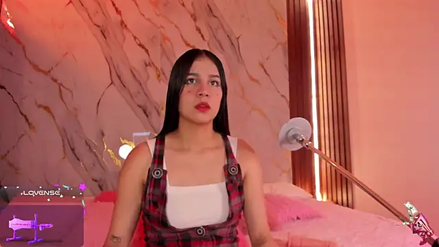 Emmiicute online show from 4, 10, 2025