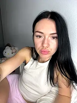 Snapshot of karrr__aaa chatting on 13, 10, 2025 karrr aaa online show from 13, 10, 2025