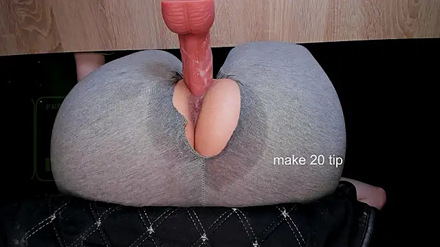 Cameltoe squirt inPants online show from 7, 12, 2024