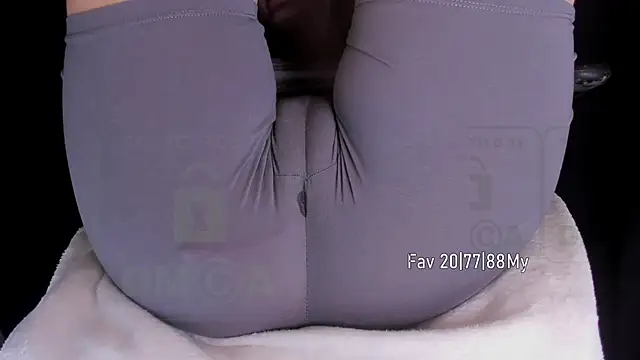 Cameltoe squirt inPants online show from 22, 12, 2024