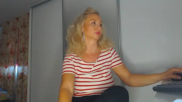 merlyn4 online show from 19, 9, 2025