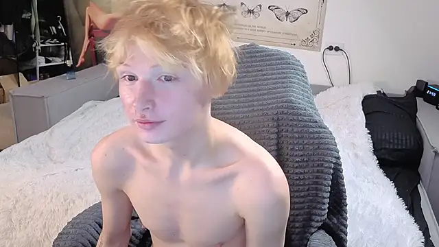 Snapshot of Your_avatar chatting on 9, 11, 2025 Your avatar online show from 9, 11, 2025