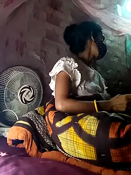 Snapshot of priyastrip314 chatting on 8, 11, 2025 priyastrip314 online show from 8, 11, 2025