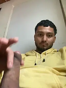 Snapshot of Casiel320 chatting on 5, 10, 2025 Casiel320 online show from 5, 10, 2025