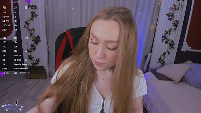 Snapshot of -Seava chatting on 18, 9, 2025 -Seava online show from 18, 9, 2025