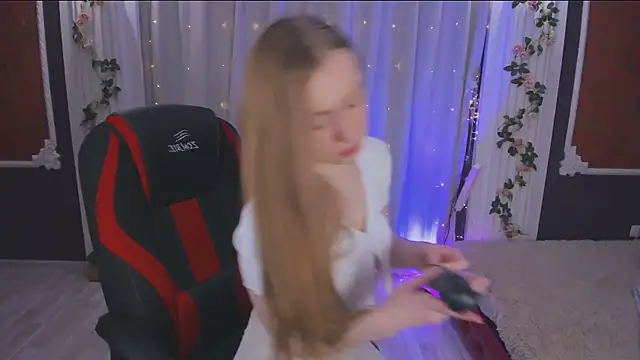 Snapshot of -Seava chatting on 8, 10, 2025 -Seava online show from 8, 10, 2025